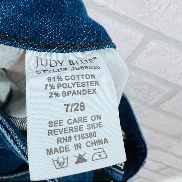 Judy Blue Button Fly Distressed Boyfriend Jeans - Dark Blue Size 7/28 - Picture 11 of 11